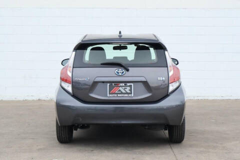 2015 Toyota Prius c Three