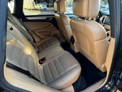 2017 Porsche Macan GTS