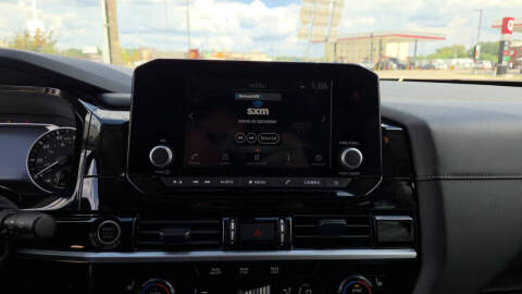 2024 Nissan Pathfinder SV