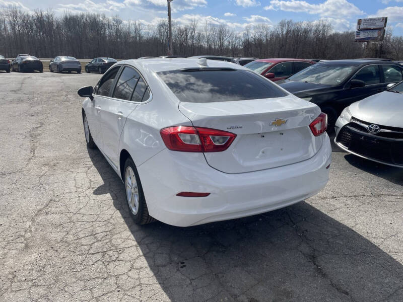 2017 Chevrolet Cruze LT Auto