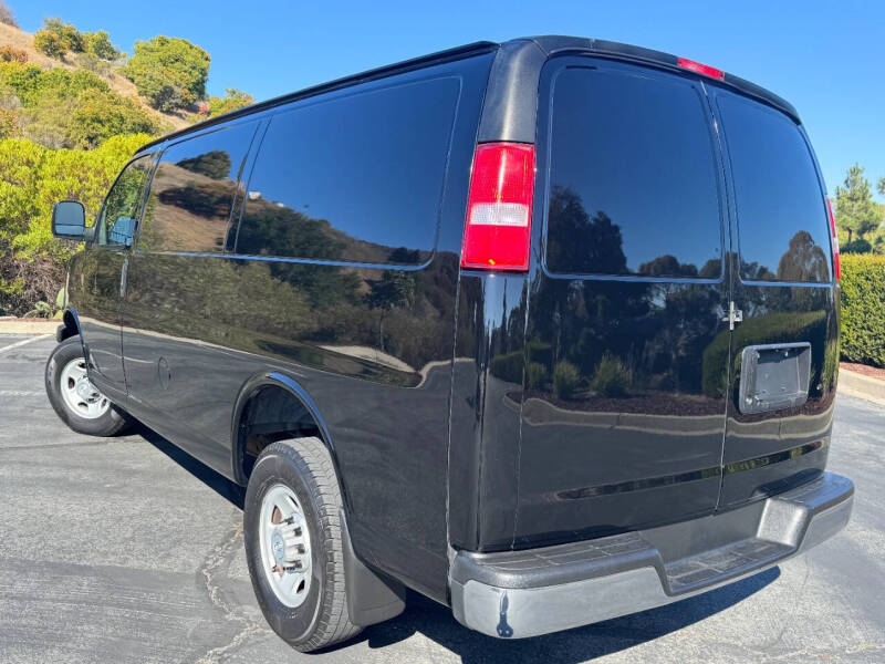 2017 Chevrolet Express 2500