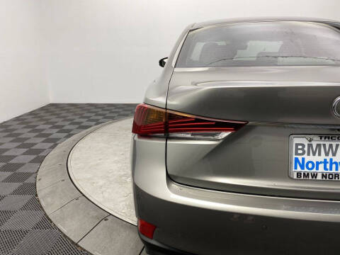 2017 Lexus IS 200t