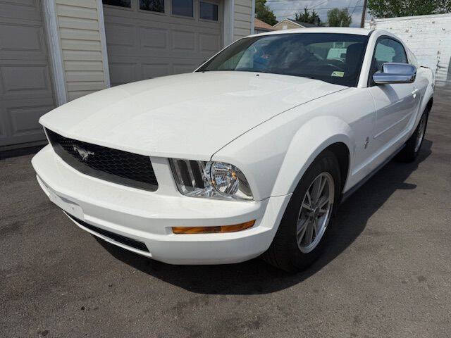 2008 Ford Mustang Deluxe