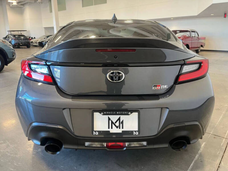 2024 Toyota GR86 Premium