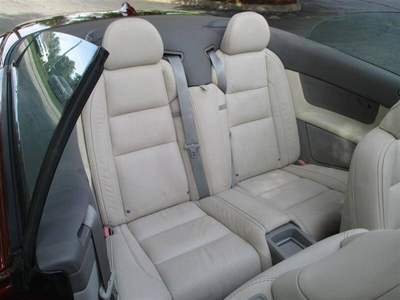 2011 Volvo C70 T5