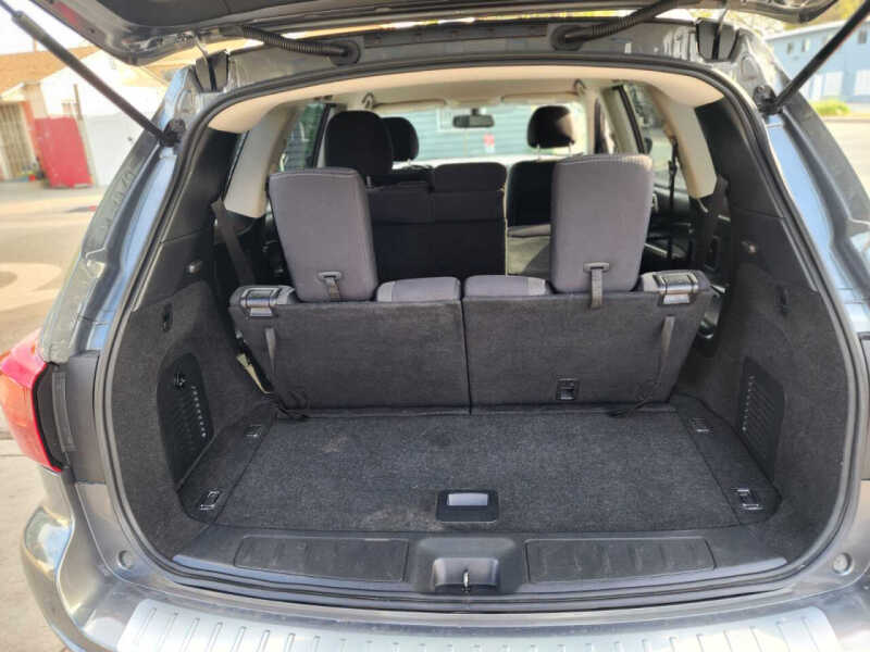 2020 Nissan Pathfinder SV
