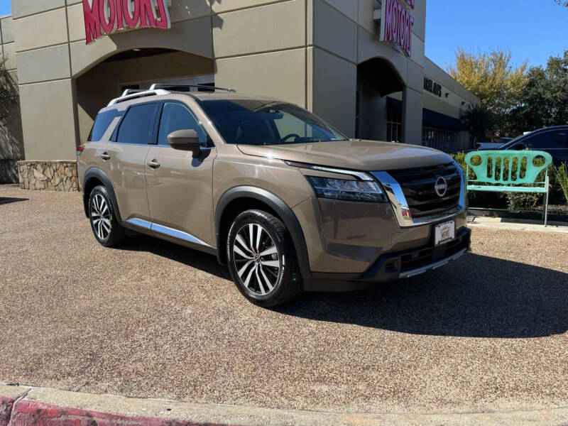 2024 Nissan Pathfinder Platinum