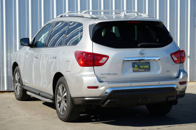 2019 Nissan Pathfinder SV