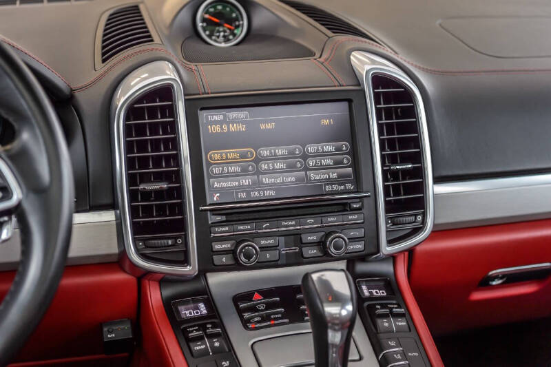 2016 Porsche Cayenne GTS