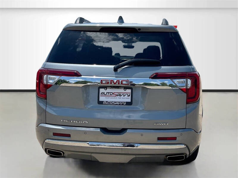 2023 GMC Acadia Denali