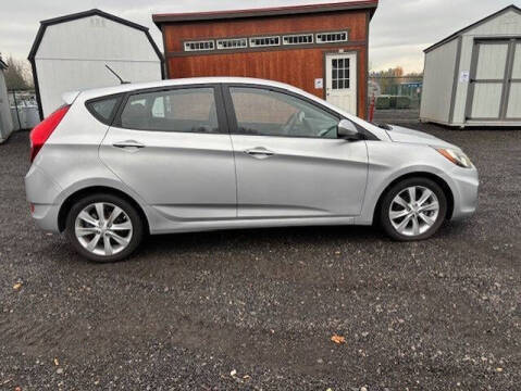 2012 Hyundai Accent SE