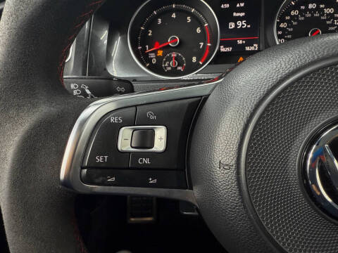 2017 Volkswagen Golf GTI Autobahn