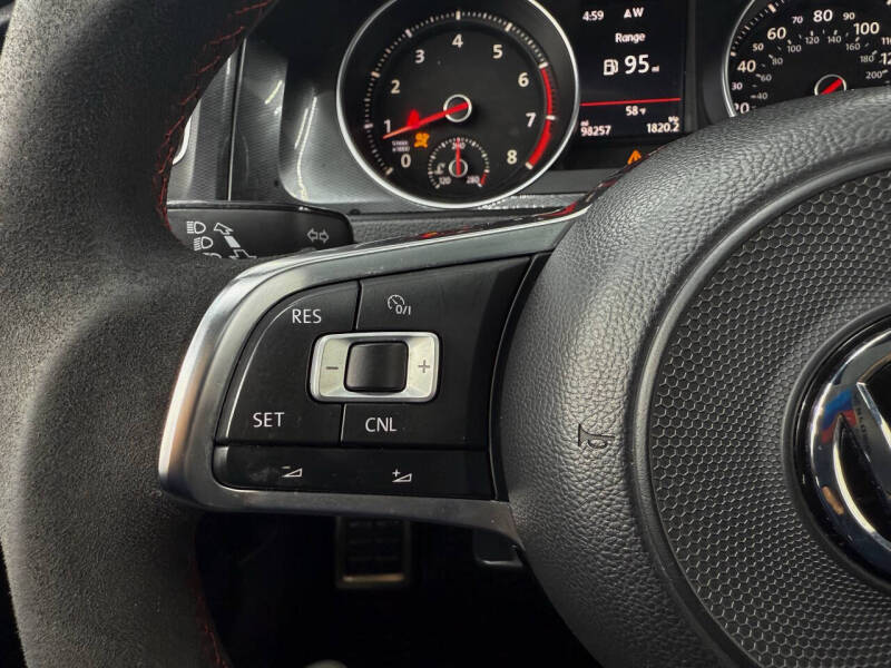 2017 Volkswagen Golf GTI Autobahn