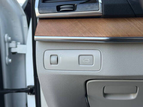 2022 Volvo XC90 T6 Momentum 7-Passenger