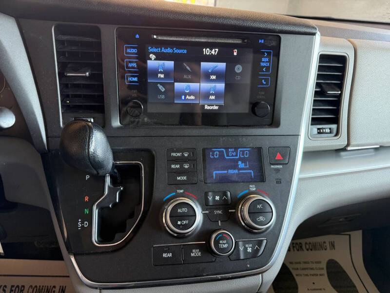 2015 Toyota Sienna