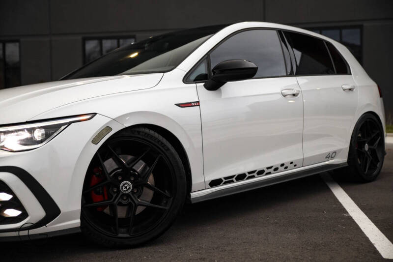 2023 Volkswagen Golf GTI 40th Anniversary Edition