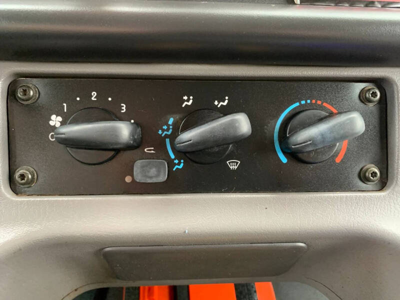 2016 Freightliner M2 106