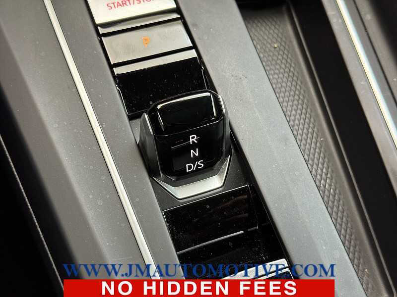 2022 Volkswagen Golf GTI SE