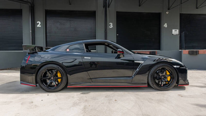 2017 Nissan GT-R NISMO