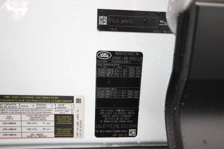 2020 Land Rover Defender 110 SE