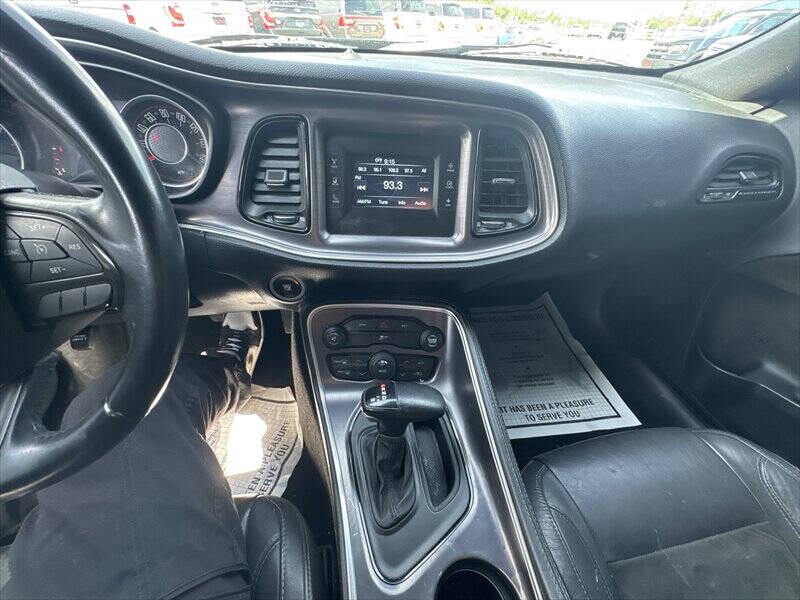 2015 Dodge Challenger SXT