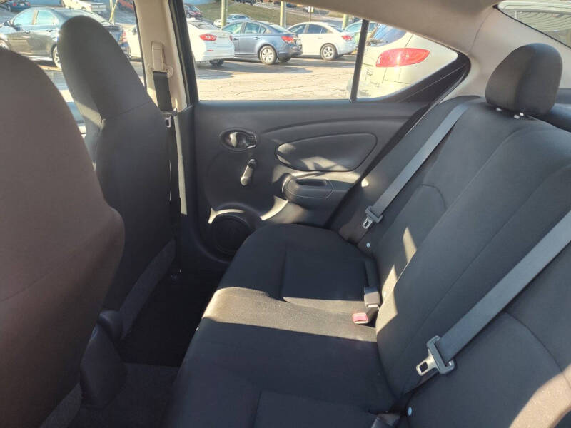 2015 Nissan Versa 1.6 S