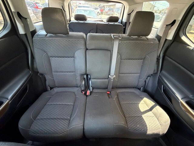 2017 GMC Acadia SLE-2