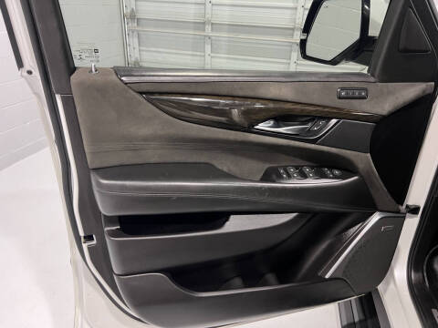 2018 Cadillac Escalade Platinum