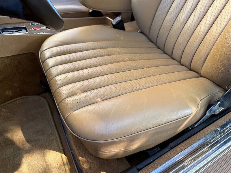 1987 Mercedes-Benz 560-Class 27