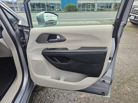 2021 Chrysler Pacifica Touring L