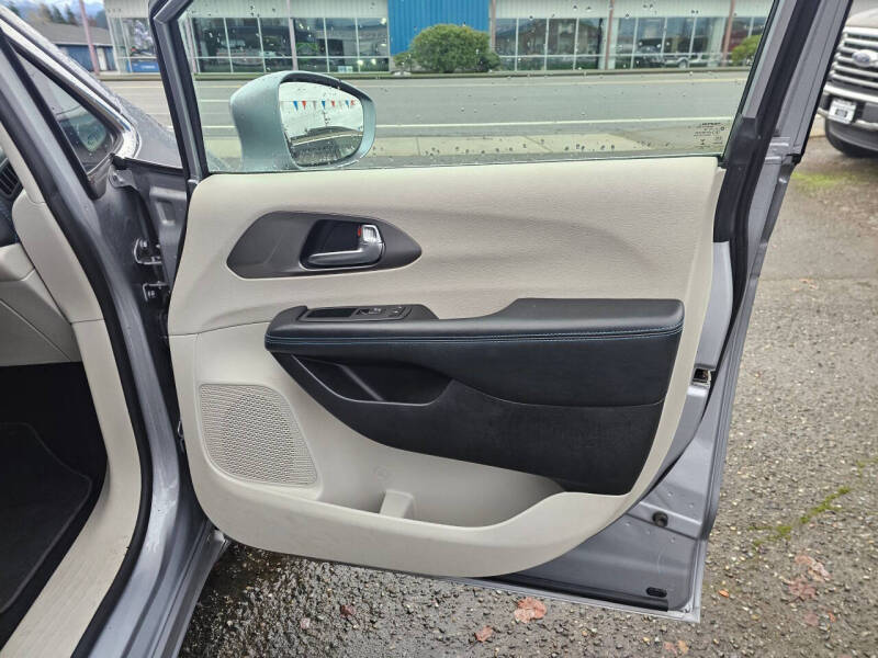 2021 Chrysler Pacifica Touring L