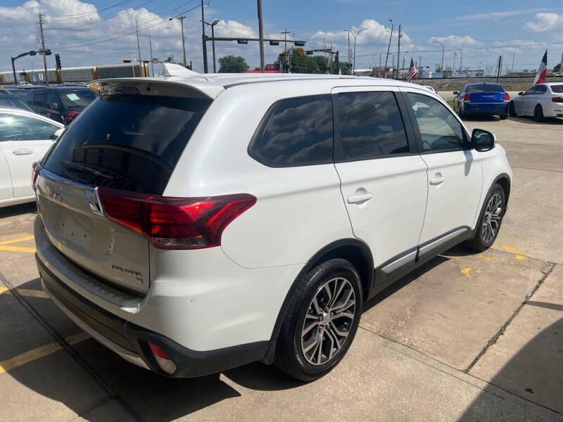 2018 Mitsubishi Outlander SE