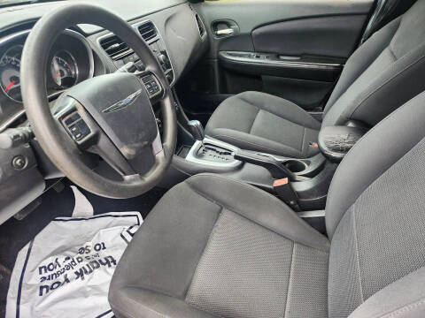 2012 Chrysler 200 LX