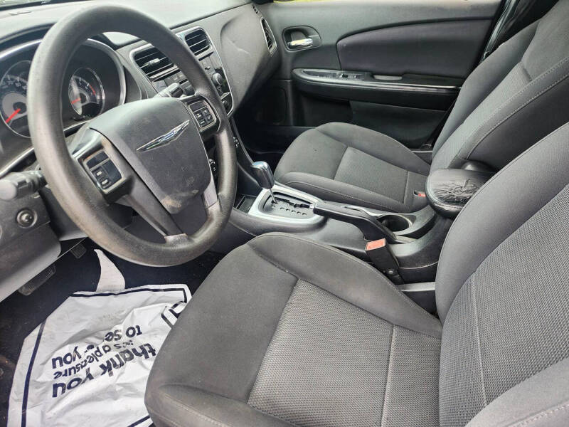 2012 Chrysler 200 LX