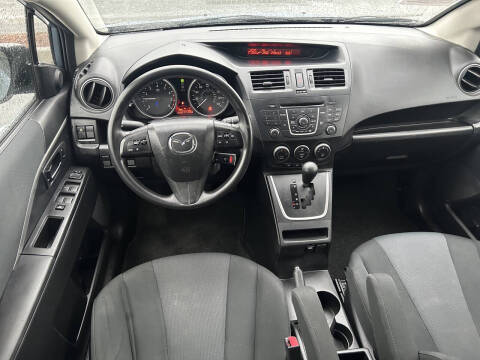 2013 Mazda MAZDA5 Sport