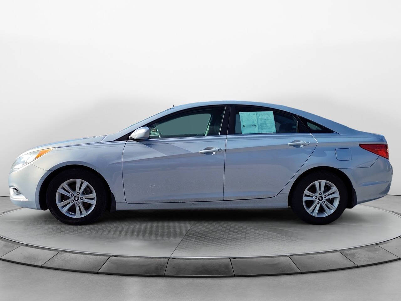 2013 Hyundai SONATA for sale at Tennessee Motors in Elizabethton, TN