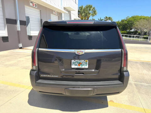 2016 Cadillac Escalade Standard