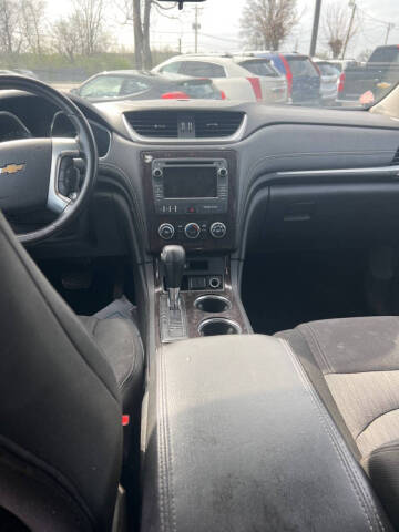 2017 Chevrolet Traverse LT