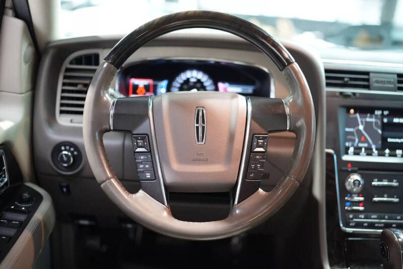 2017 Lincoln Navigator Select