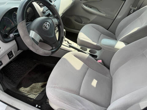 2011 Toyota Corolla LE