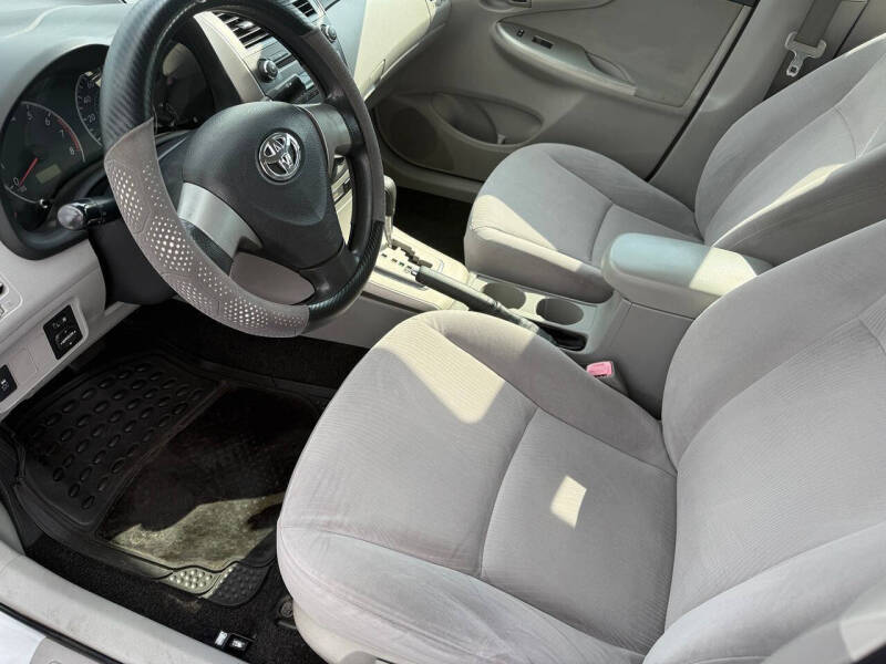2011 Toyota Corolla LE