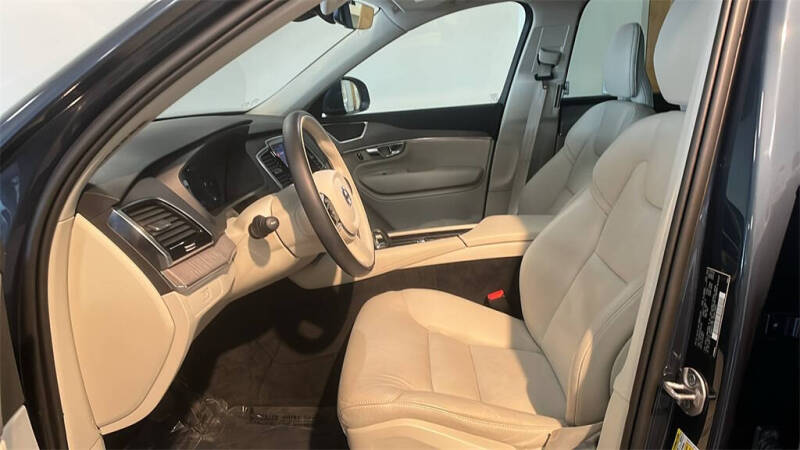 2023 Volvo XC90 B6 Plus Bright Theme 7P