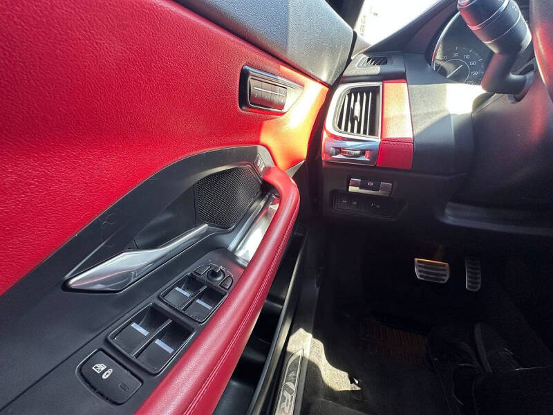 2019 Jaguar E-PACE P300 R-Dynamic SE