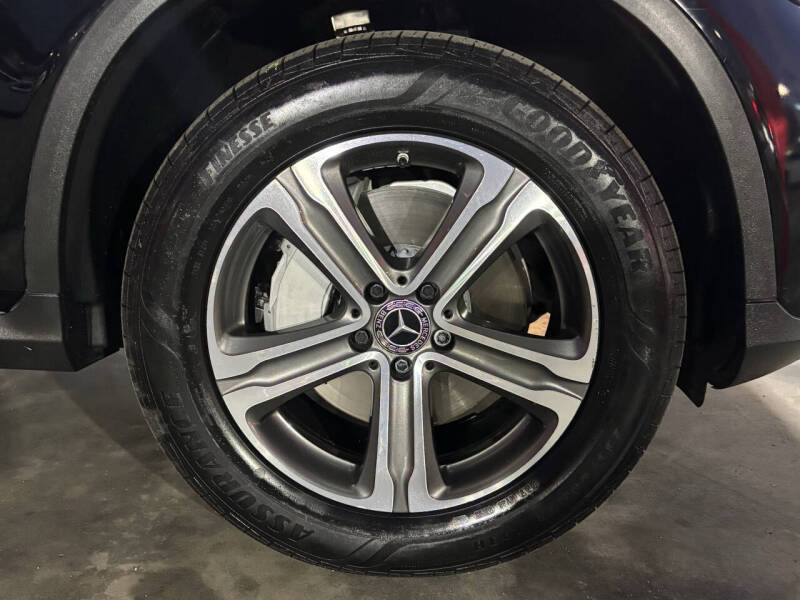 2019 Mercedes-Benz GLC GLC 300