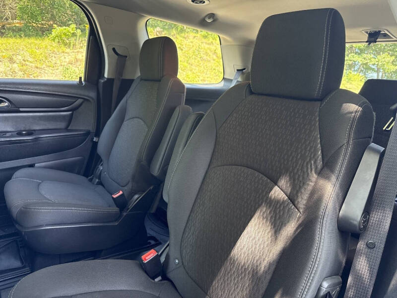 2015 GMC Acadia SLE-2