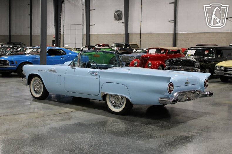 1957 Ford Thunderbird