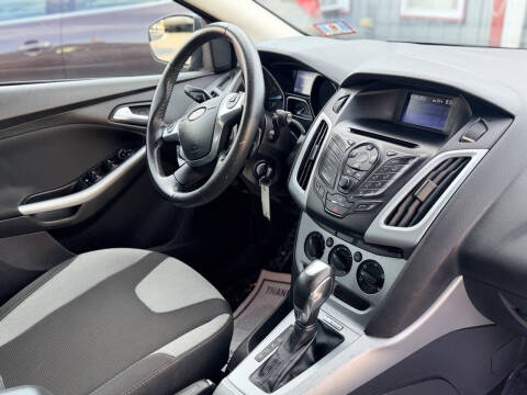 2012 Ford Focus SE