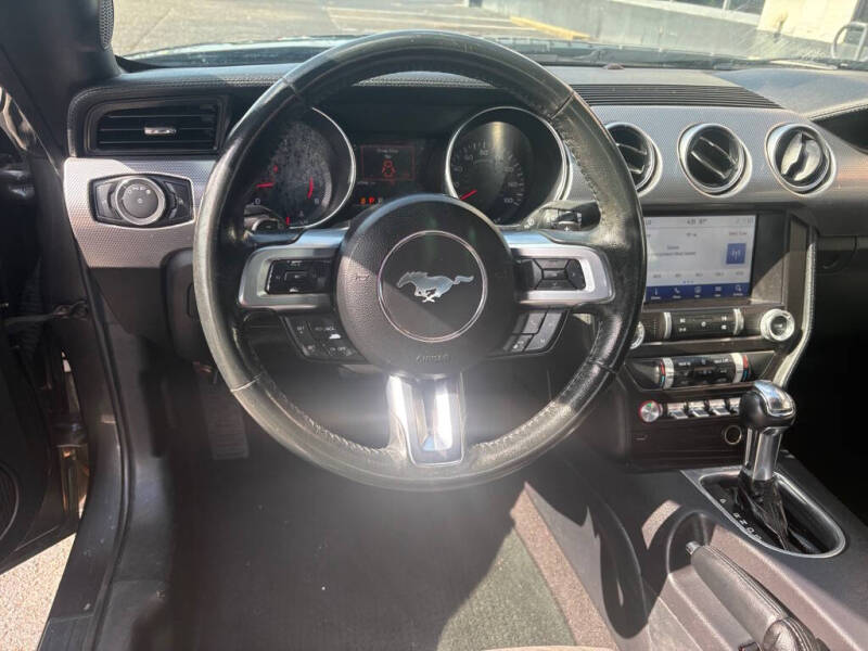 2020 Ford Mustang