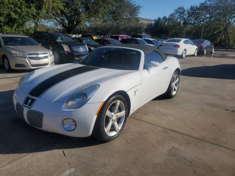 2008 Pontiac Solstice for sale at FAMILY AUTO BROKERS in Longwood FL