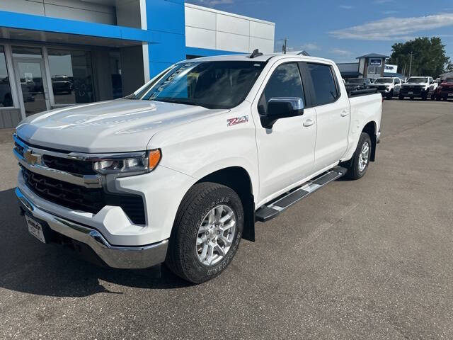 Used 2022 Chevrolet Silverado 1500 LT with VIN 2GCUDDED1N1508658 for sale in Finley, ND